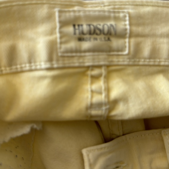 Hudson Buttercup yellow jeans . Soft in good condition - Picture 2 of 4